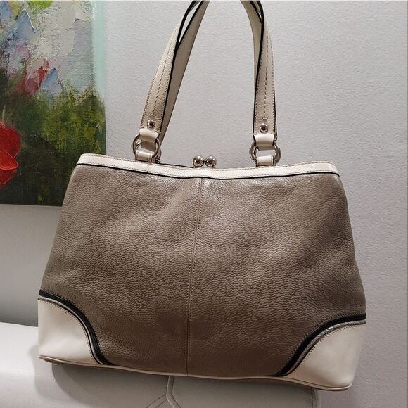 Coach Laura Spectator Tote - Picture 4 of 15